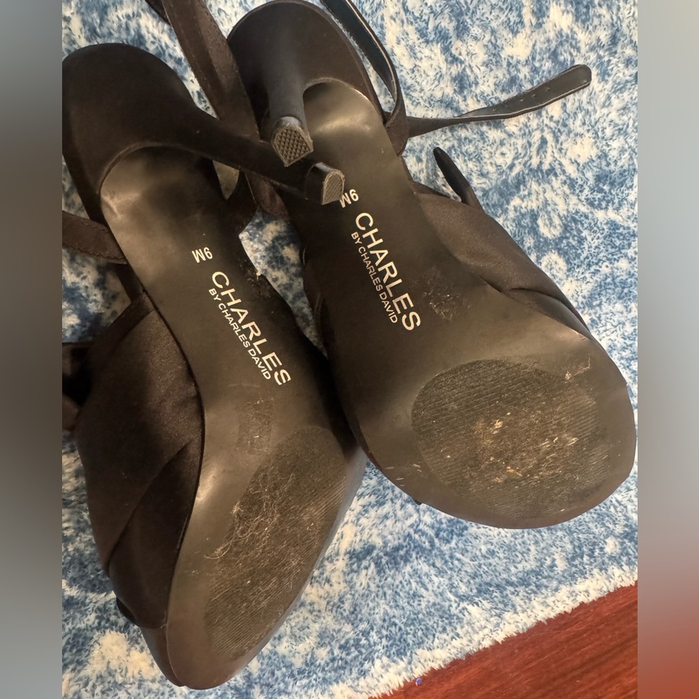 Charles David  Elegant Black Satin Heels - Picture 2 of 4